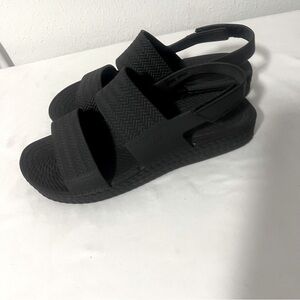 REEF Women Sz 9 Water Visa Sandals NWOT Black Ultimate Comfort Water Friendly